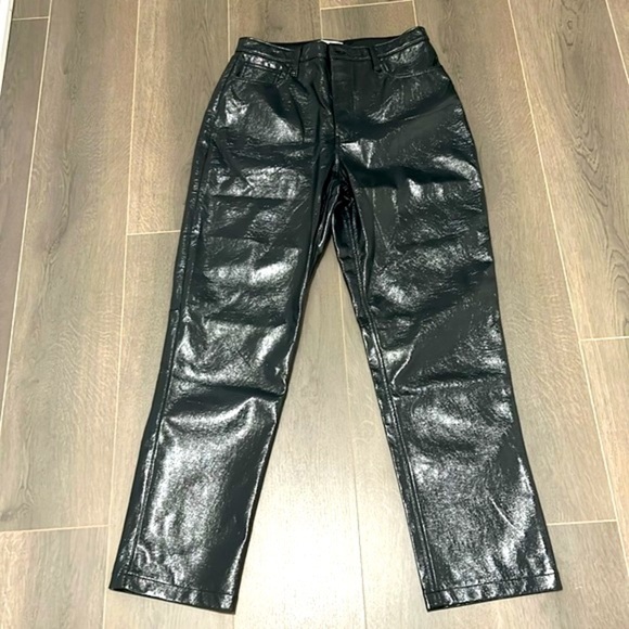 Abercrombie & Fitch The 90s Straight Ultra High Rise Vegan Patent Leather Pants - Picture 4 of 14